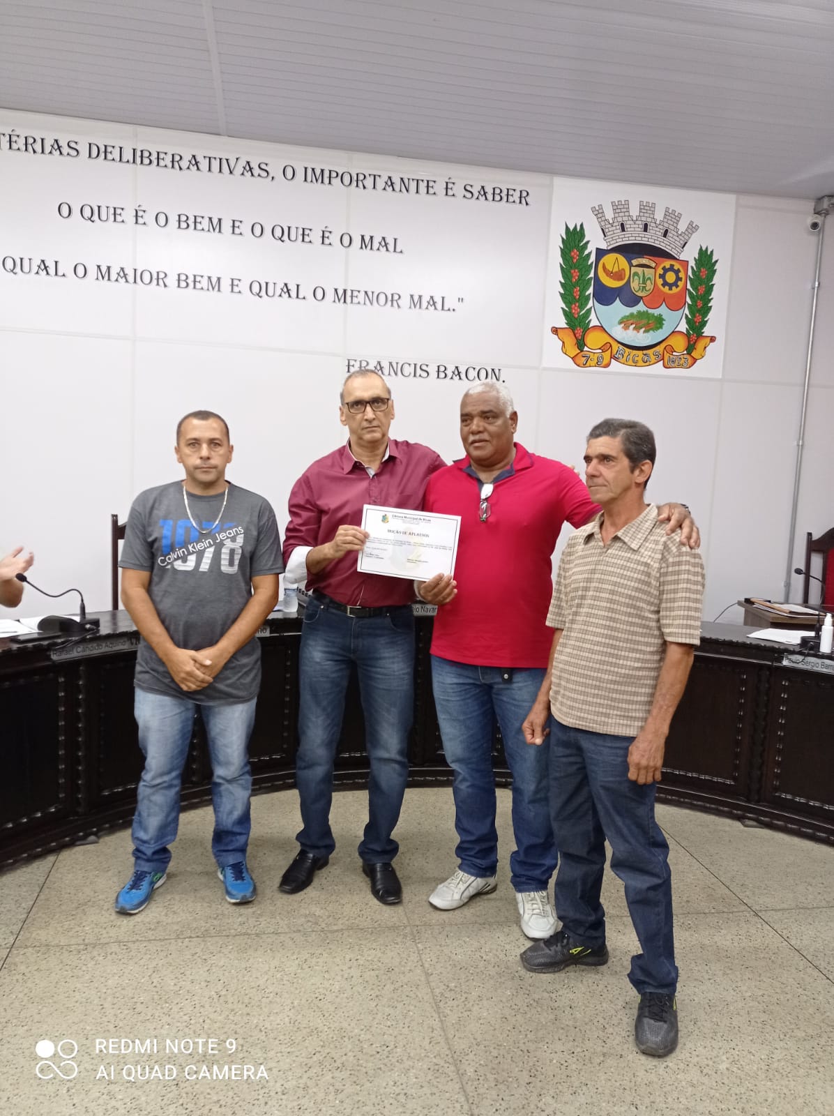 Vereador Joel Milão entrega Moção de Aplausos