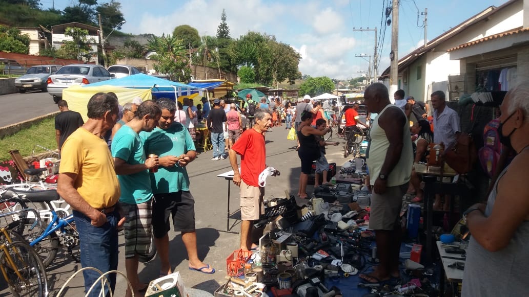 Vereador quer melhorias para a Feira do Rolo   